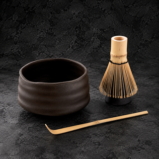 Set per Tè Matcha in Bambù e Ceramica Nera – 4 Pezzi