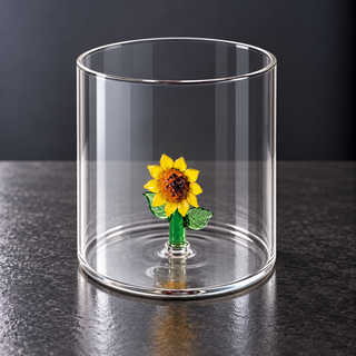 WD | GLAS MIT GLASDEKOR IM INNERN