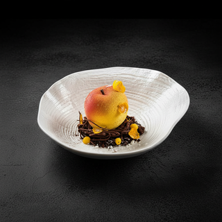 Dessert pesca su cemento nero