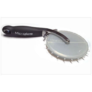 MICROPLANE | ROULETTE À PIZZA WHEEL