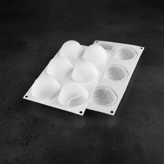 Stampo silicone su cemento nero